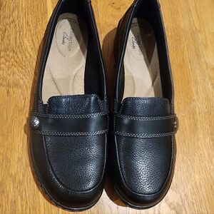 Clarks Women's Black Leather Loafers 8